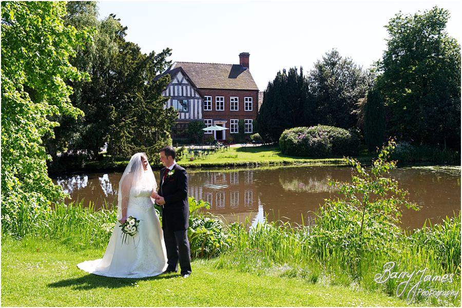 Gorgeous wedding photographs at The Moat House in Acton Trussell by Stafford Wedding Photographer Barry James