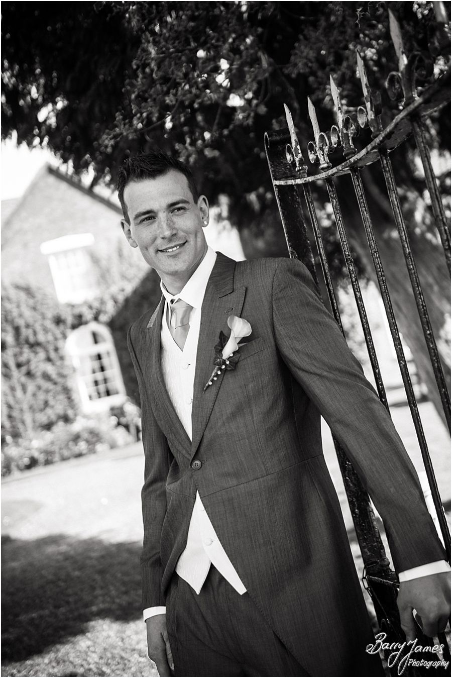 Stunning contemporary wedding photographs at Park House in Shifnal by Wolverhampton Wedding Photographer Barry James