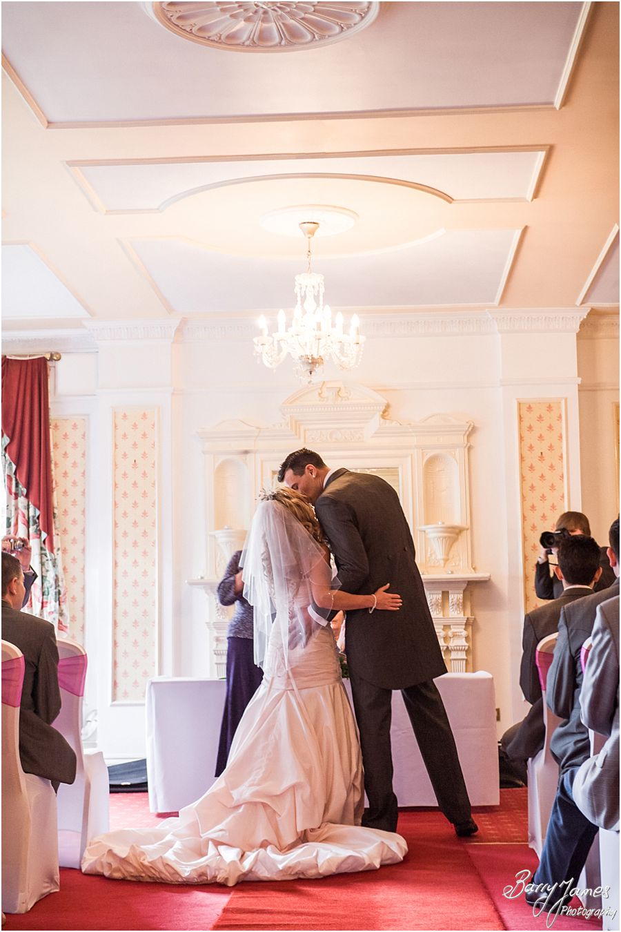 Stunning contemporary wedding photographs at Park House in Shifnal by Wolverhampton Wedding Photographer Barry James