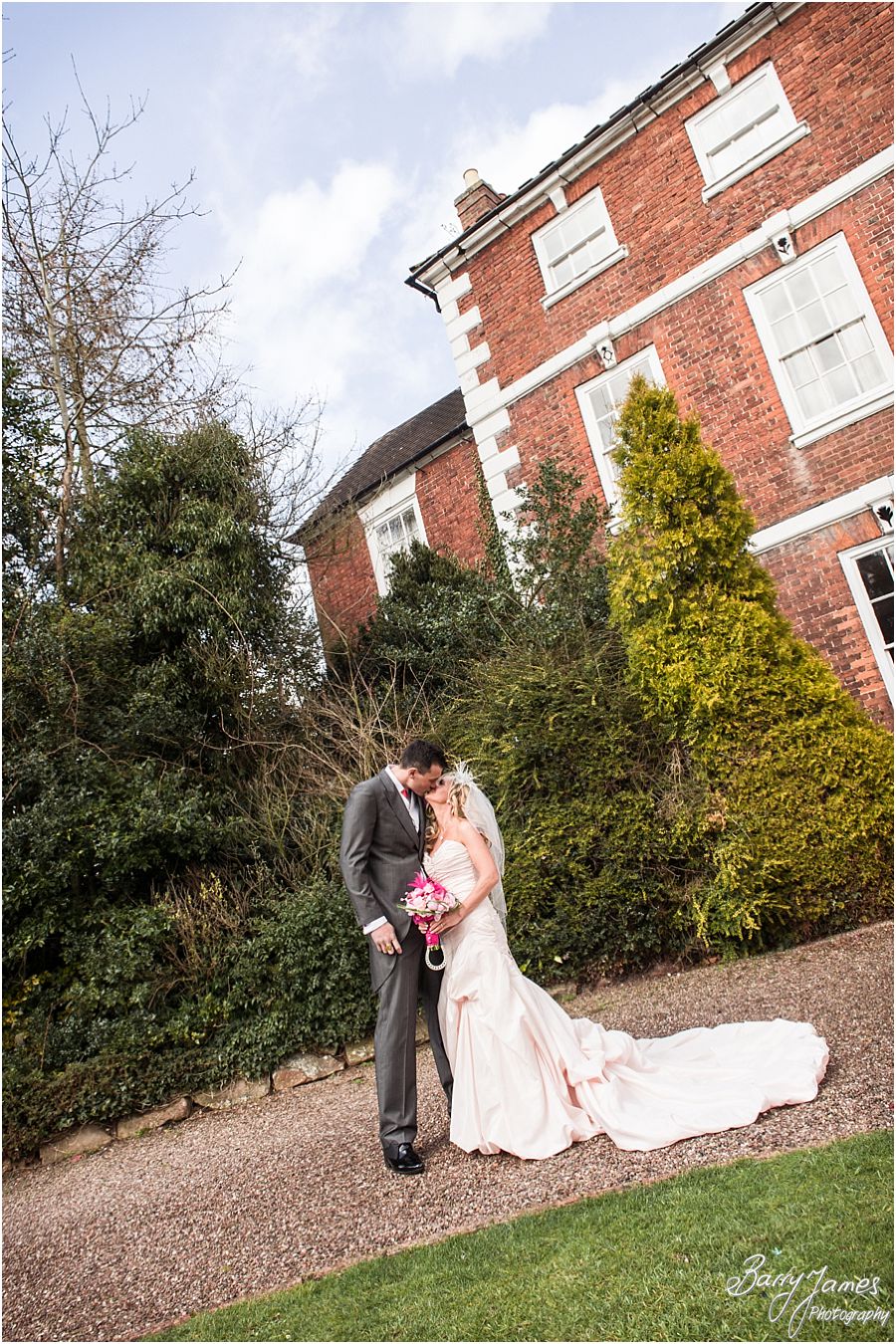 Modern wedding photography from award winning full time wedding photographer at Park House in Shifnal by Wolverhampton Wedding Photographer Barry James