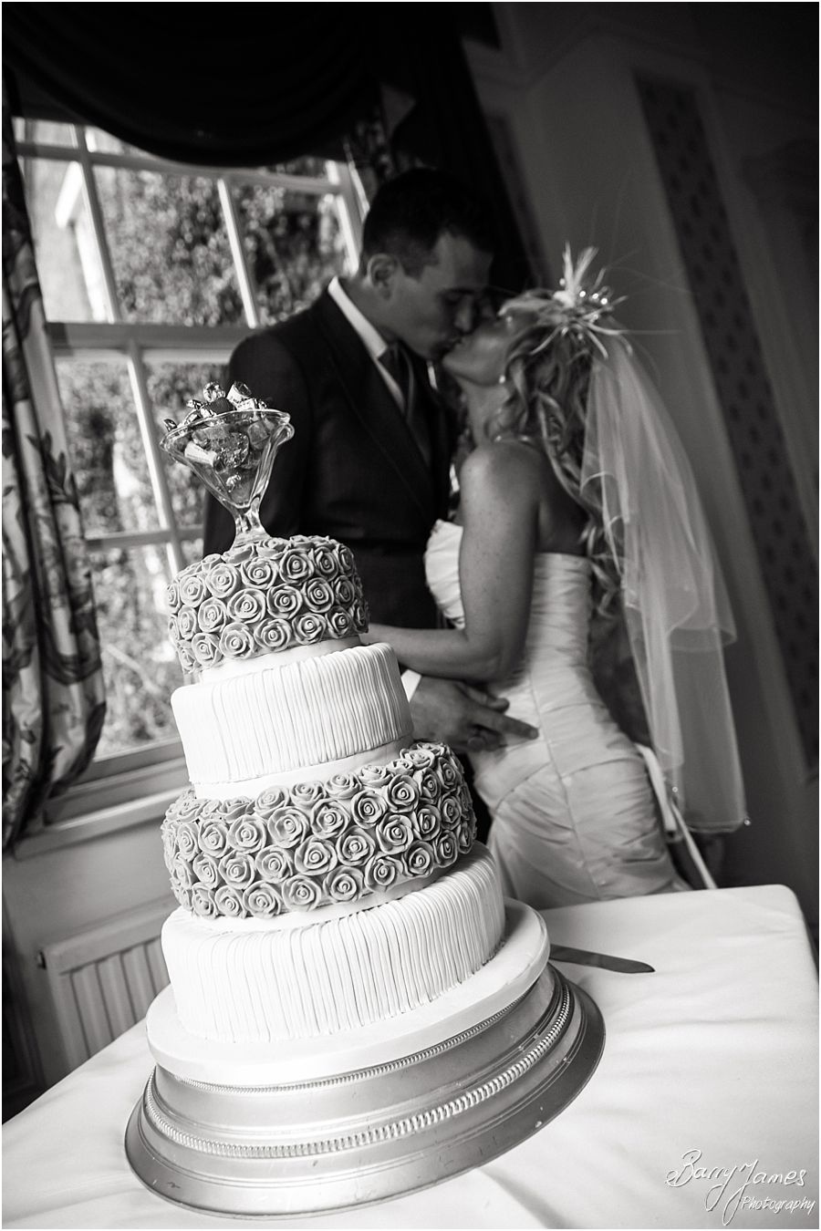 Stunning contemporary wedding photographs at Park House in Shifnal by Wolverhampton Wedding Photographer Barry James