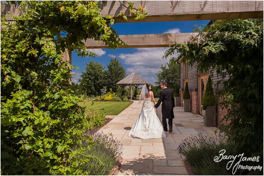 Relaxed unobtrusive wedding photography at Mythe Barn in Atherstone, Warwickshire by Warwickshire Wedding Photographer Barry James