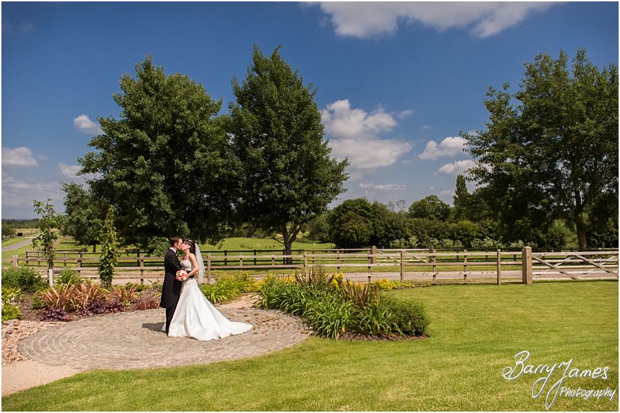 Modern beautiful wedding photography at Mythe Barn in Atherstone, Warwickshire by Warwickshire Wedding Photographer Barry James