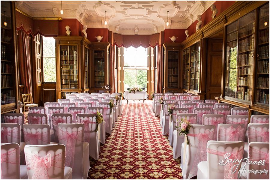 Beautiful details of the wedding at Sandon Hall in Stafford by Stafford Wedding Photographer Barry James